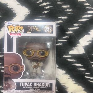 Celebrate and commemorate the 9th of Tupac Shakur with the Pop!